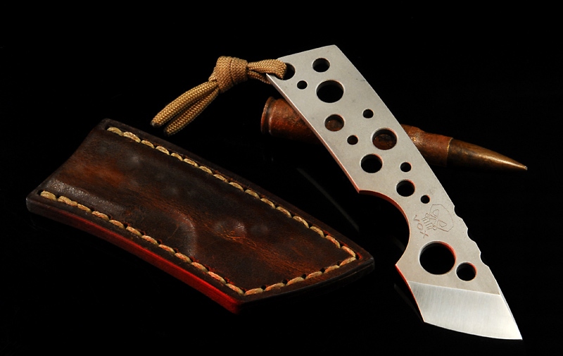 vox_pocket_leather_01